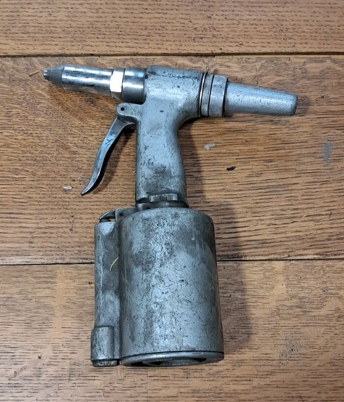 Pneumatic Riveter Pneudraulic rivet tool Os138