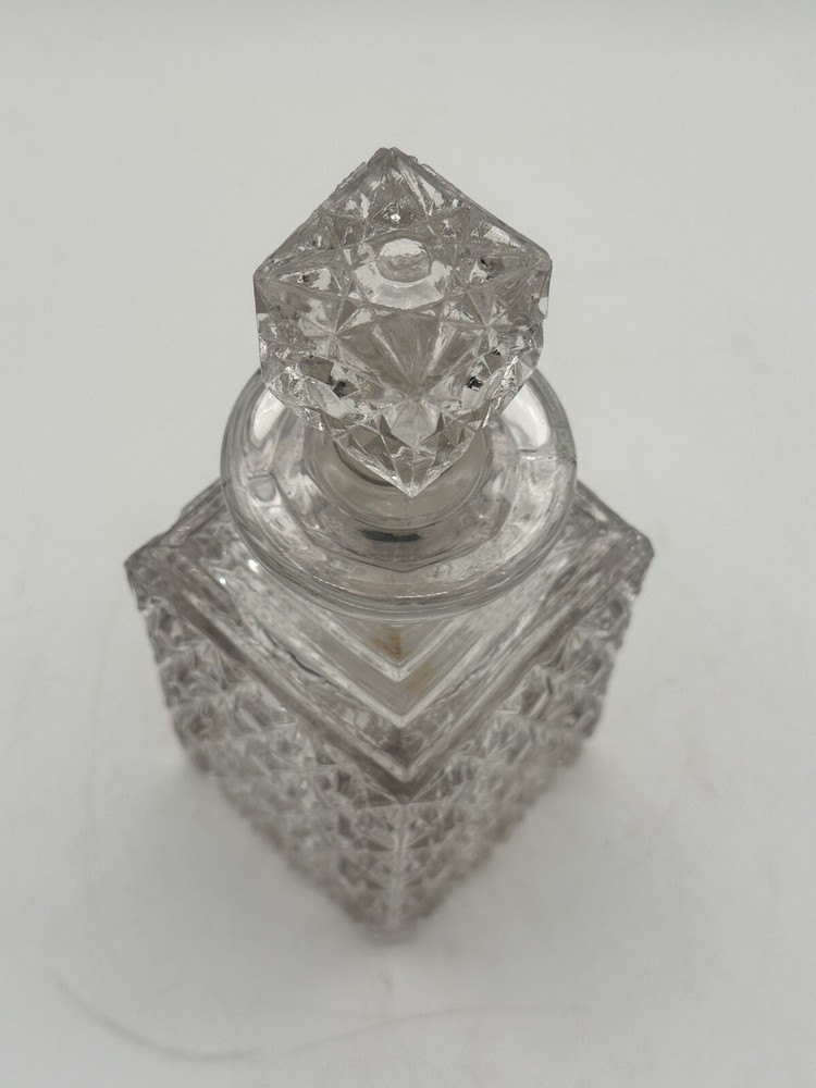 Daisy & Button Decanter Perfume EAPG 1880’s Slight Glow 10oz