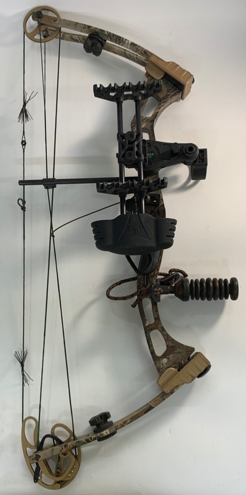 FRED BEAR ADVANTAGE HUNTER COMPOUND BOW w/ QUIVER! ~ 28" 70#