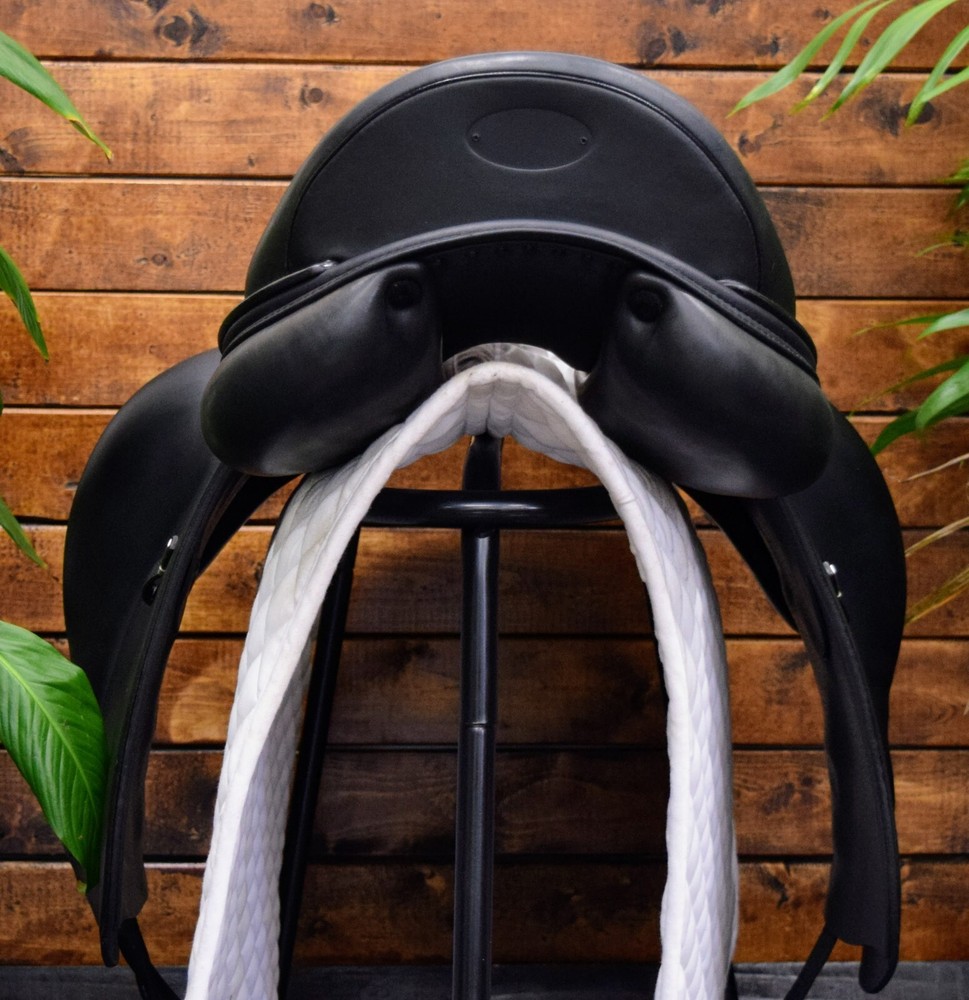 17.5" Equipe Elegance (2019) *Full Grip Leather*