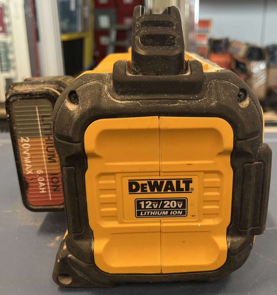 DeWalt DCR010 20-Volt Max Bluetooth Speaker W/battery