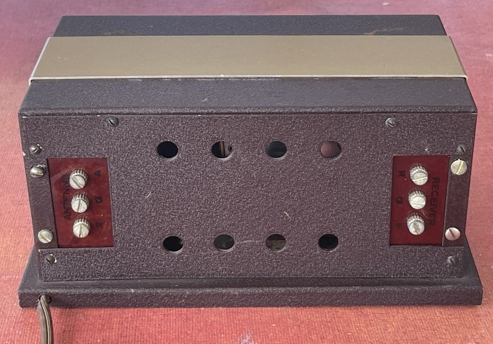 TEC TELEVISION SIGNAL BOOSTER