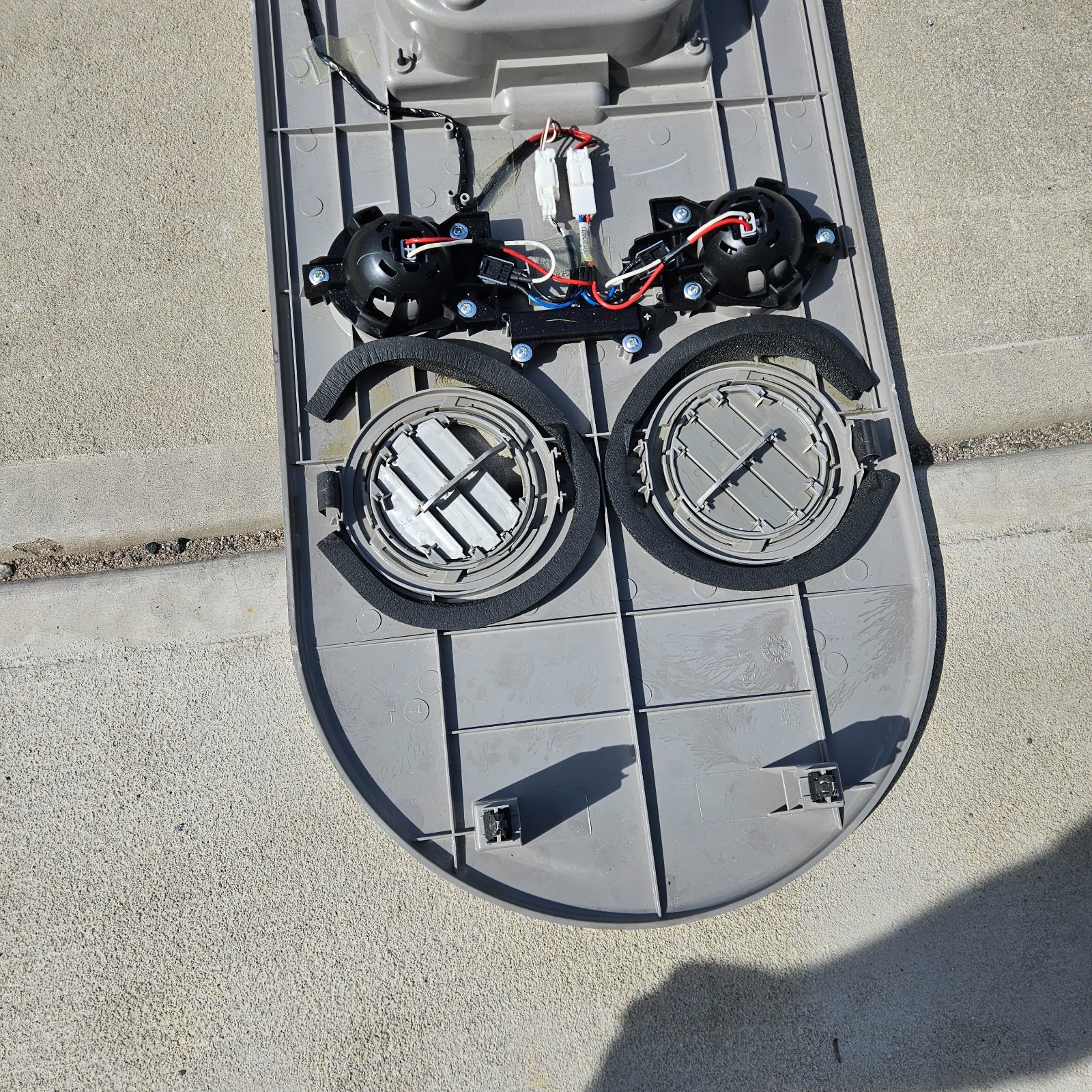 2004 - 2012 Nissan Armada Infiniti QX56 Overhead Console Rear Storage Grey OEM