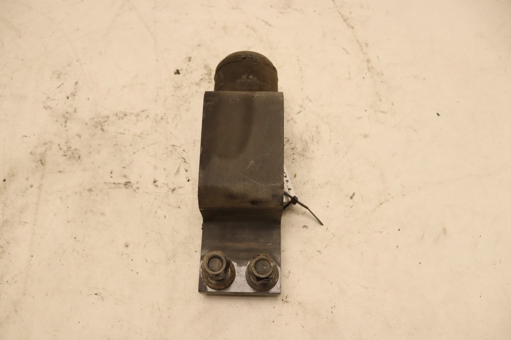2018-23 PETERBILT 579 PACCAR FRONT FRAME AXLE WINDUP BUMPER BRACKET OEM