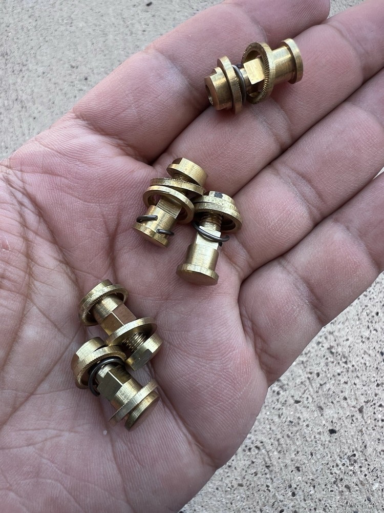 Universal Replacement Scissors Screws, Suitable for 8-10in Scissors / Shears