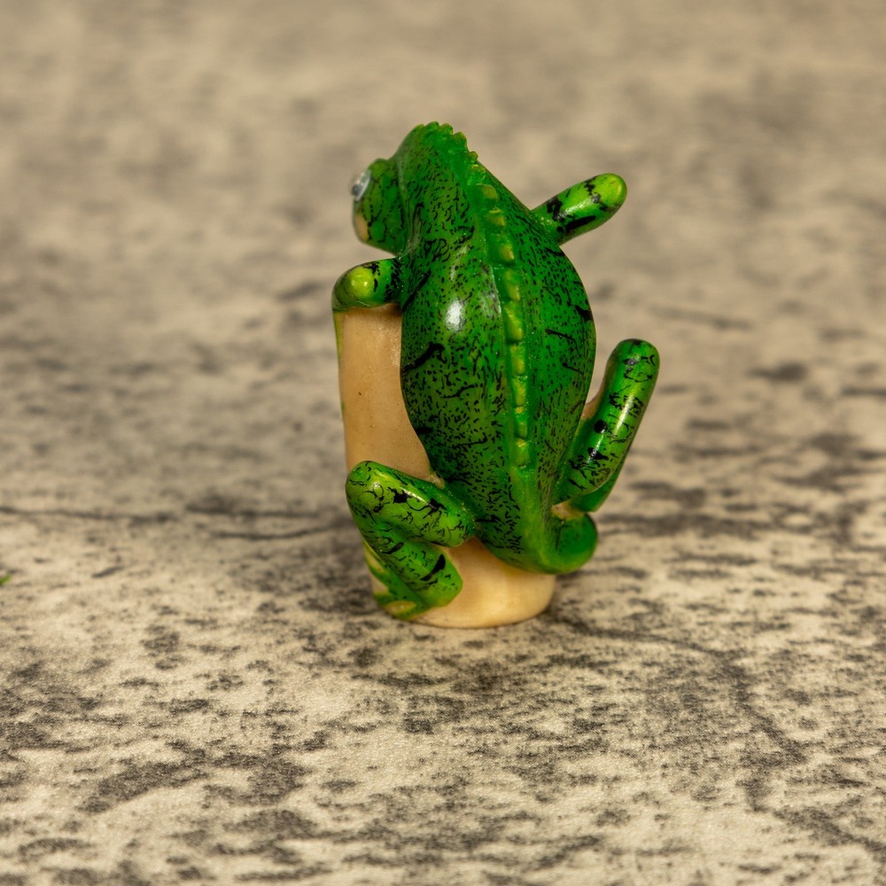 Green Iguana Lizard Tagua Nut Carving