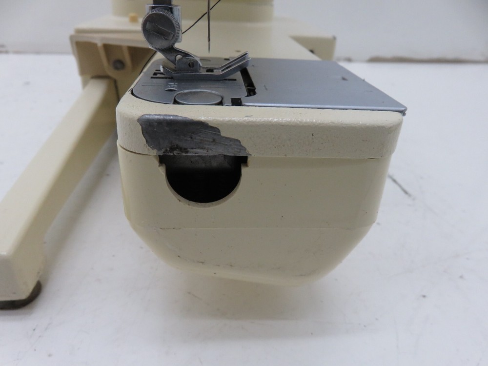 SINGER Stylist 6548 Sewing Machine w/ Case - Untested As-is