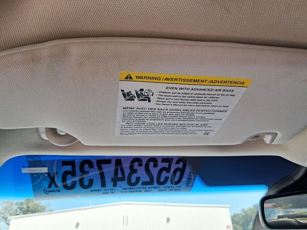 EDGE 2019 Glove Box 4779749