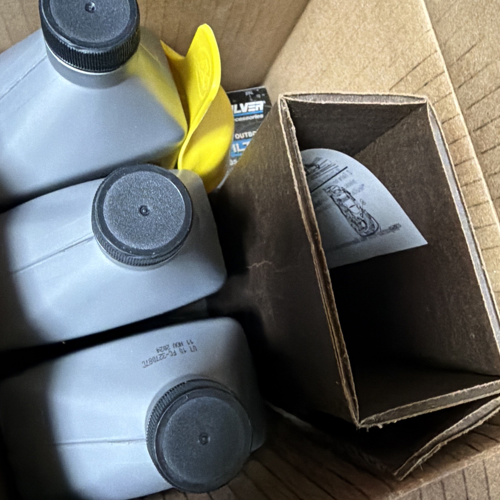 Mercury Marine Mercruiser New OEM 25W-40 Oil Change Kit, 8M0081912