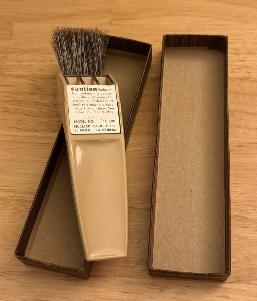 Vintage Staticmaster Brush Model 1C200