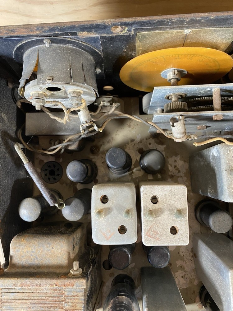 Hallicrafters S-27 Ultra Frequency Communication Receiver /around 1940