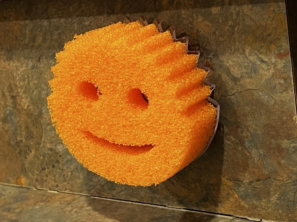 Scrub Daddy Scrub Caddy Sponge Holder & Soap Dispenser