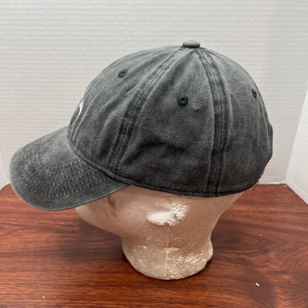 Dog Mama Strap back Hat Gray H55