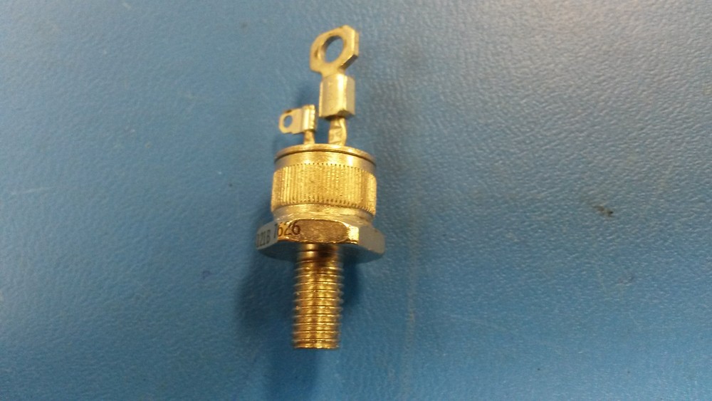 (1 PC) T4121B MOTOROLA BIDIRECTIONAL TRIODE THYRISTOR