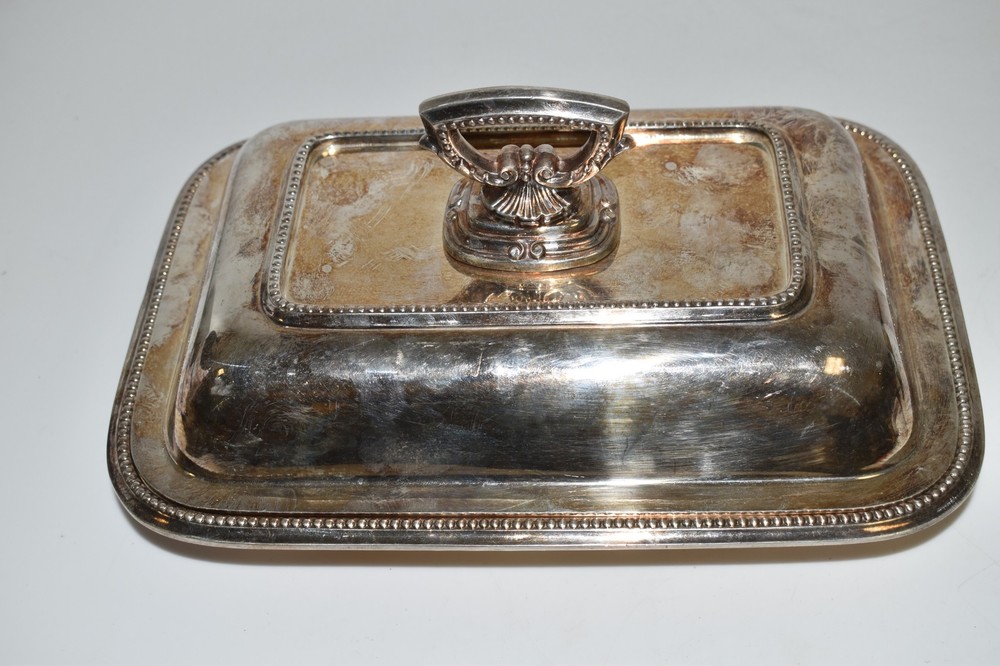 GORHAM SILVERPLATE? VINTAGE SERVER SERVING COVERED DISH   (XDV78)