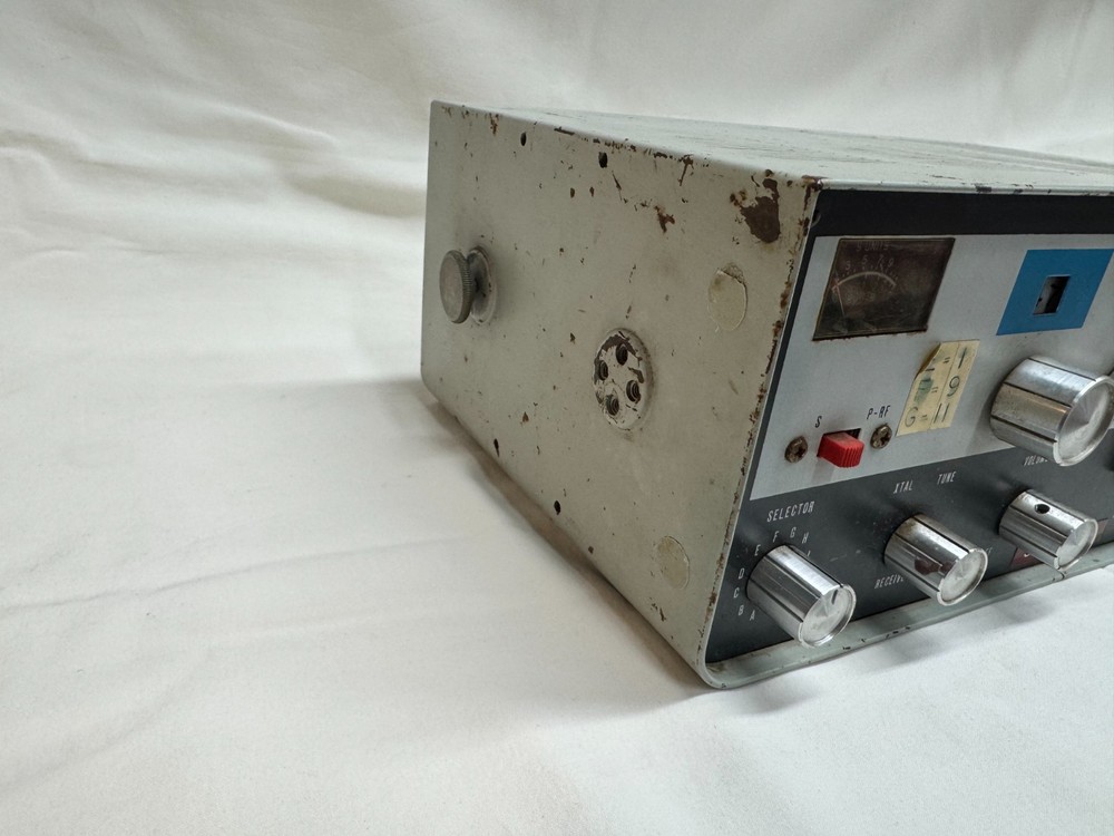 Lafayette HE-20d cb base station