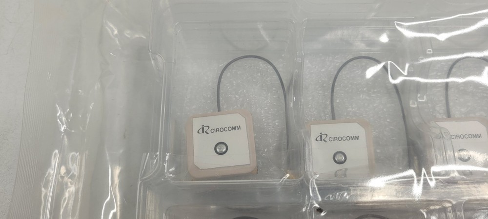(QTY. 90) CIROCOMM GPS Active RF Ceramic Antenna NEW SEALED