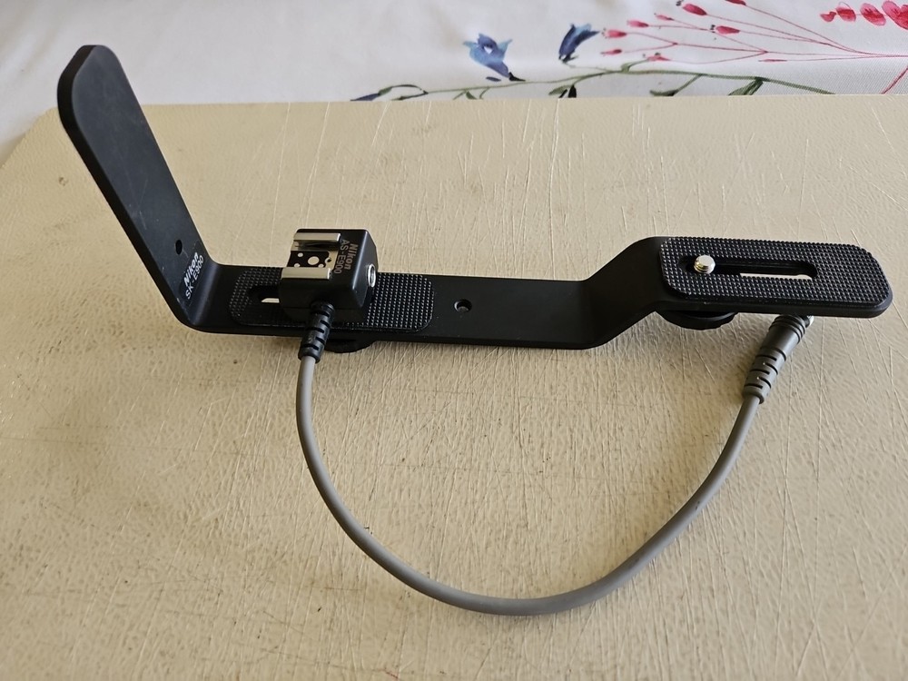 Nikon SK-E900 Multi-Flash Photography Bracket Unit (fits E900S/E950/etc)- TESTED