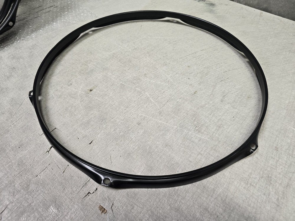 DRUM HOOP - BLACK 16'' 6 LUG