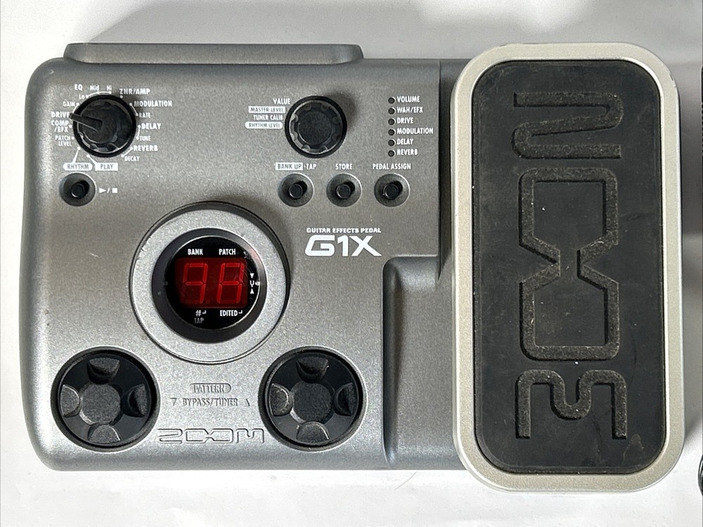 Zoom G1X Multi-Effects Guitar Effects FX Pedal Electronic AC Adapter Original