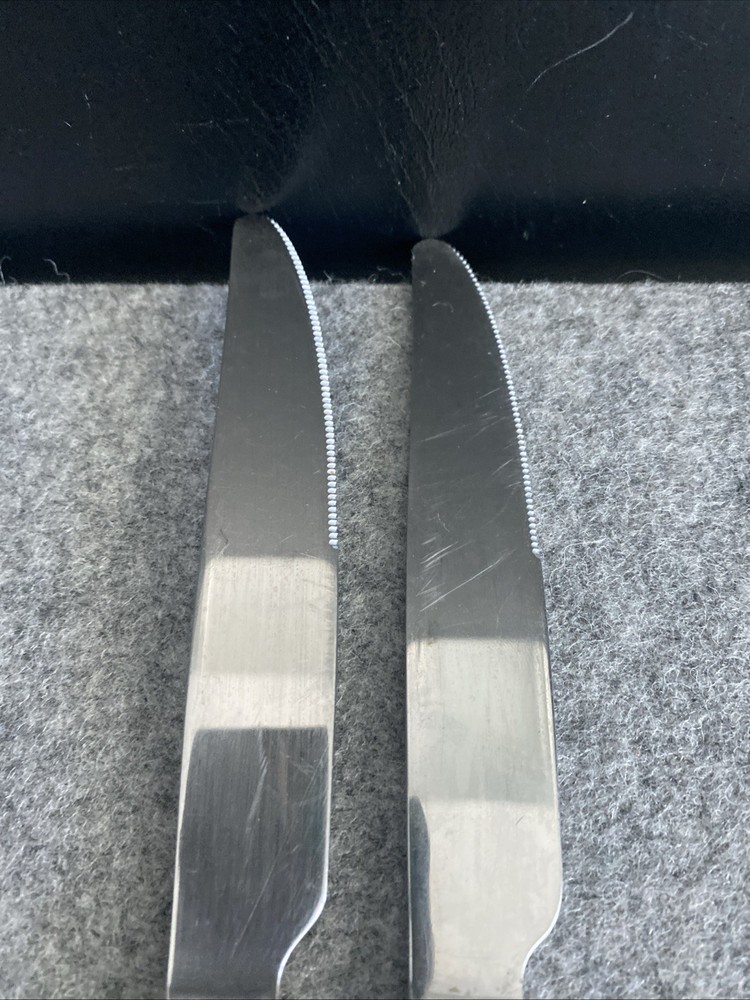 2 pcs Heritage Mint Saffrano Dinner Forks Flatware 18/10 Stainless