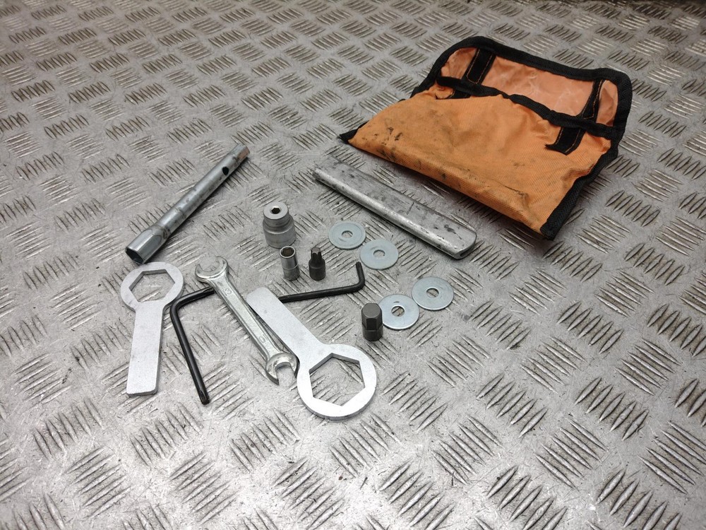 2021 KTM 890 DUKE Tool Kit