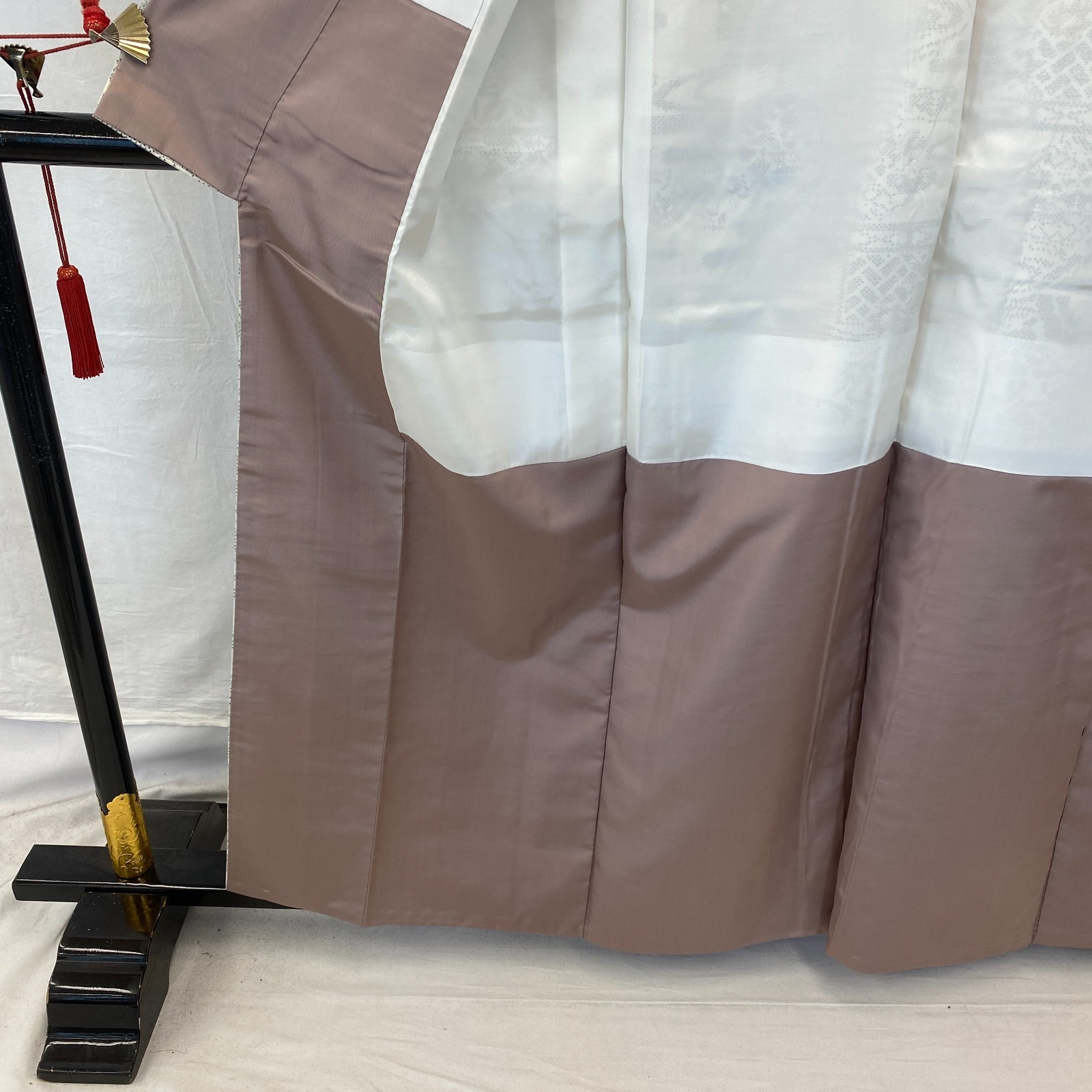 Japanese Vintage Kimono Silk White Oshima Traditional Authentic Length 61 in