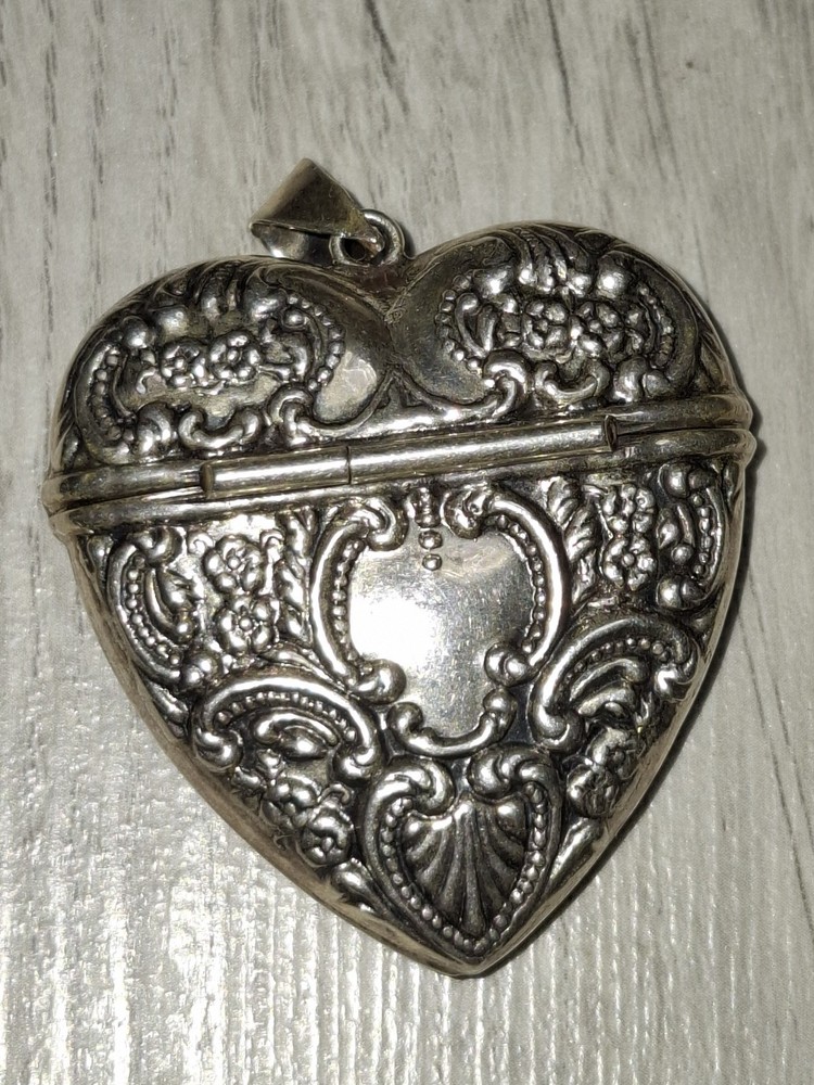 Vintage Sterling Silver vesta case