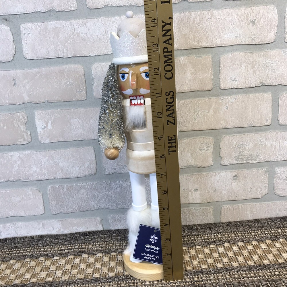 NWT St Nicholas Square White Wooden Nutcracker Holding a Tree