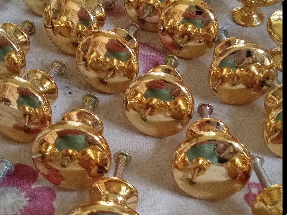 Knobs 29 Gold Tone Metal , 1" Round ~ with some screws Kitchen ~