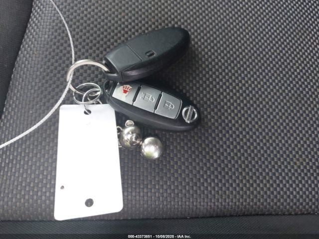 PATHFINDR 2017 Glove Box 4866126