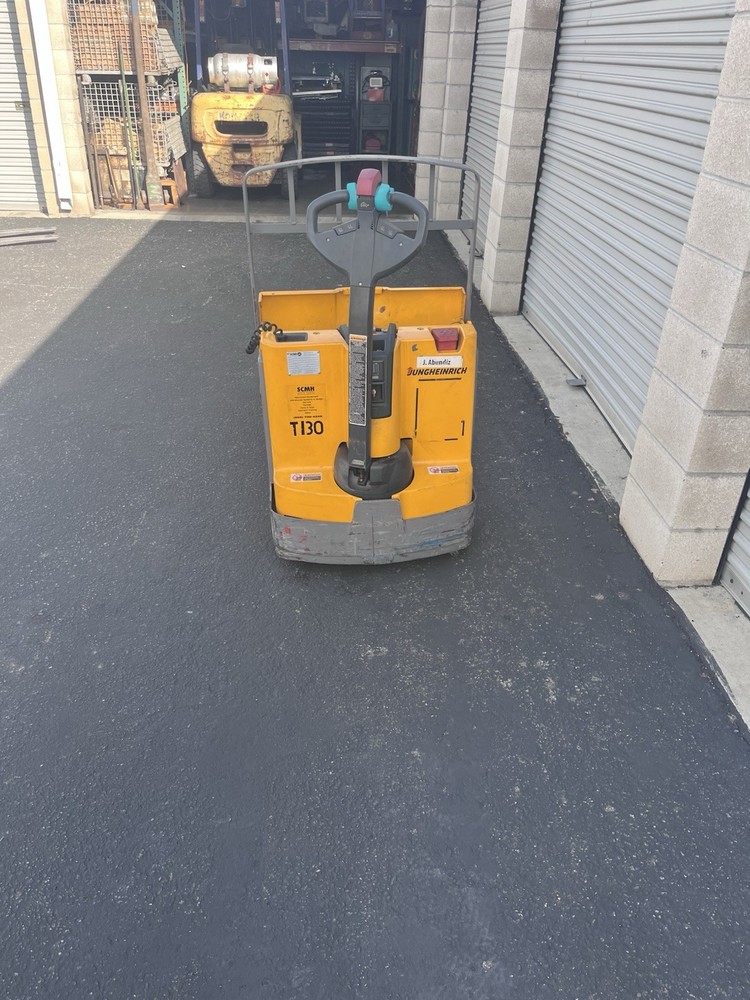 Jungheinrich electric pallet jack EJE120