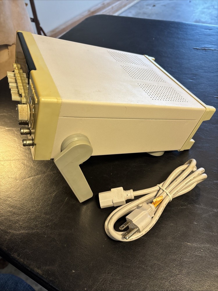 Metex MXG-9802 Function Generator With Frequency Counter. With Power Cord