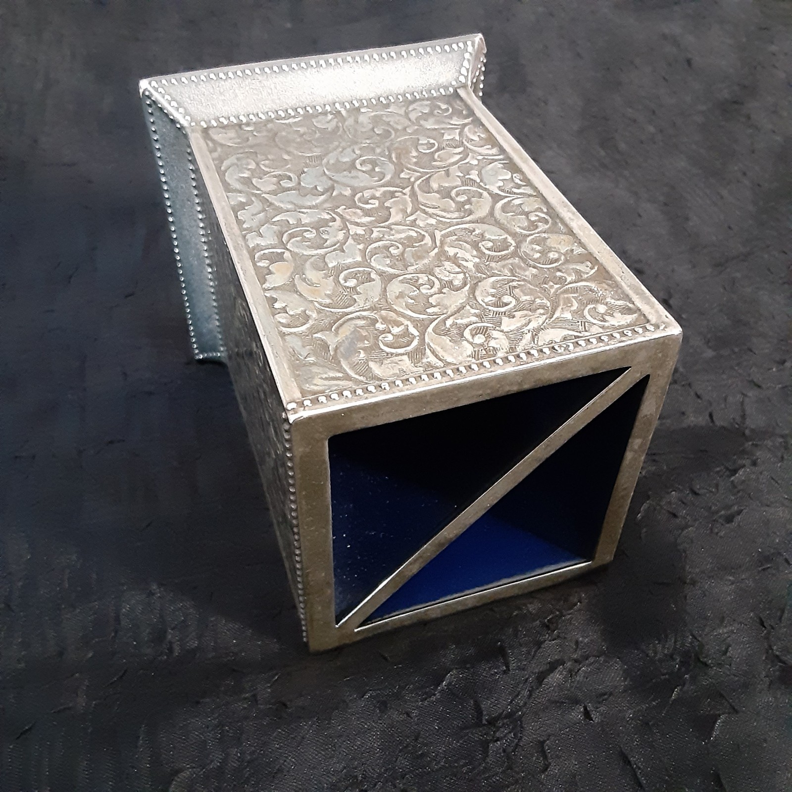 VTG Silver Plate Embossed Pen Pencil Stand Holder Square International Silver 4"