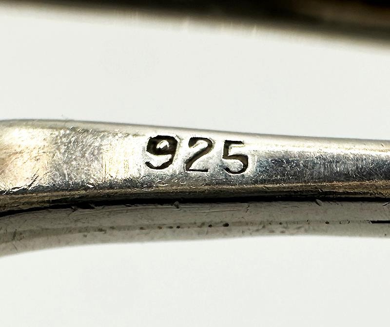 MODERN SILVER NAPKIN CLIP STERLING SILVER