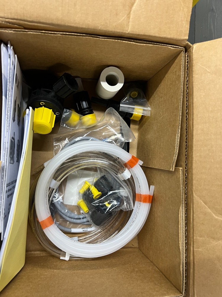 LMI Electronically Controlled Metering Pump PD711-812s