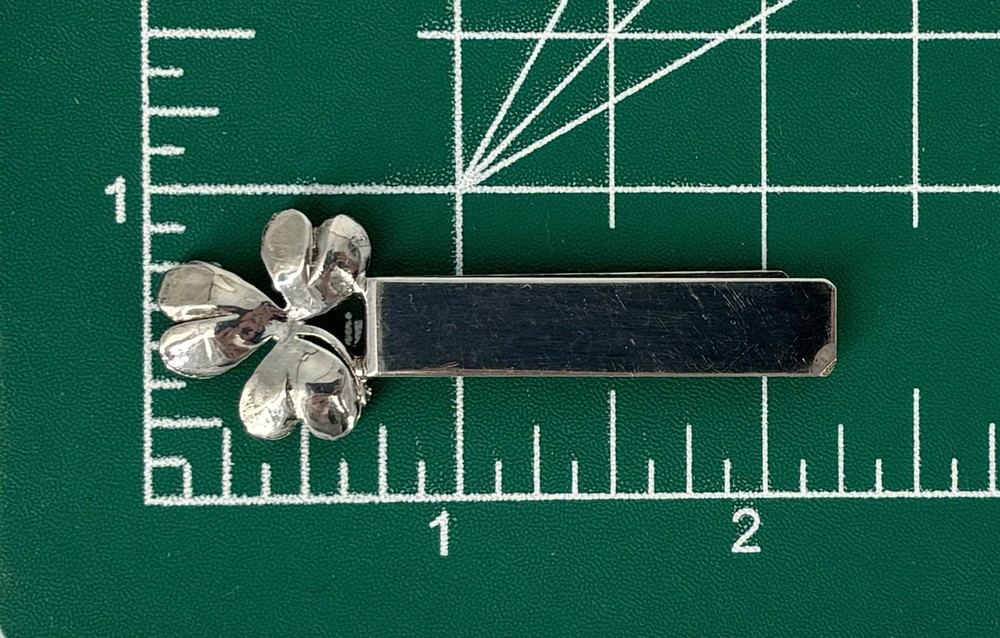 LEONORE DOSKOW INC. Silver Plate Minimalist Clover BOOKMARK 1980’s