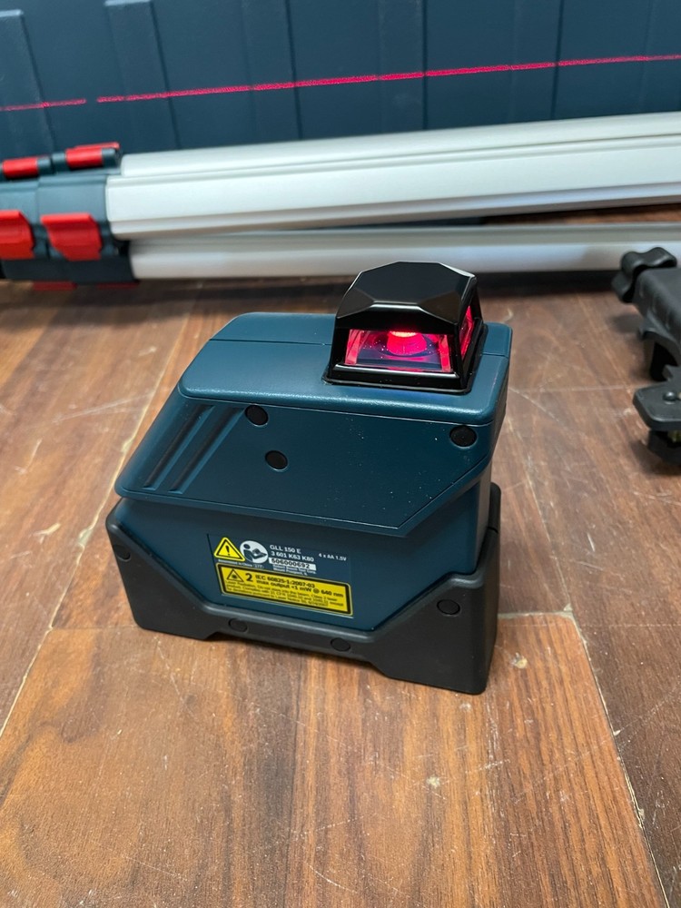 BOSCH (GLL 150 E) PROFESSIONAL SELF-LEVELING 360° EXTERIOR LASER COMPLETE KIT