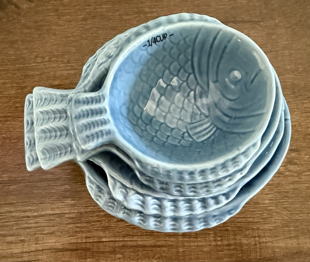 Blue Nesting Fish Measuring Cups