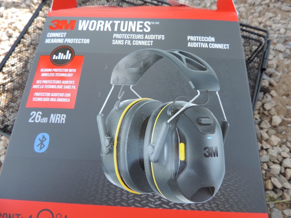 3M worktunes Connect hearing protector 26db NRR Wireless technology