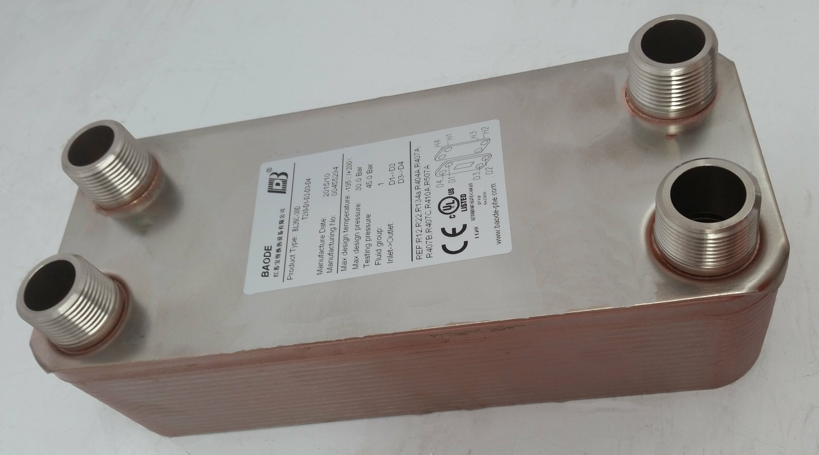 10 Plate Water to Water Brazed Plate Heat Exchanger 1" MPT Ports w/ Brackets