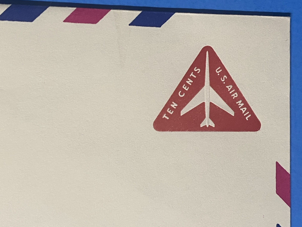 UC40 AIRMAIL ENVELOPE 10c AIRPLANE IN FLIGHT