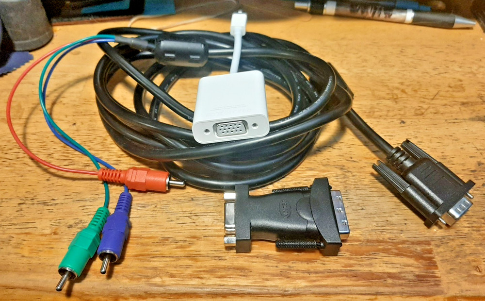 Sharp Notevision XR-10X Multimedia Projector with Leather Carrying Case