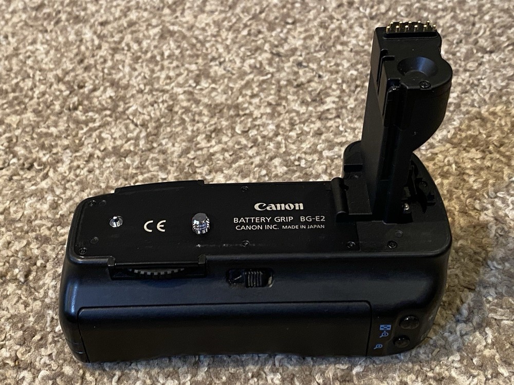 Canon BG-E2 Battery Grip with Box