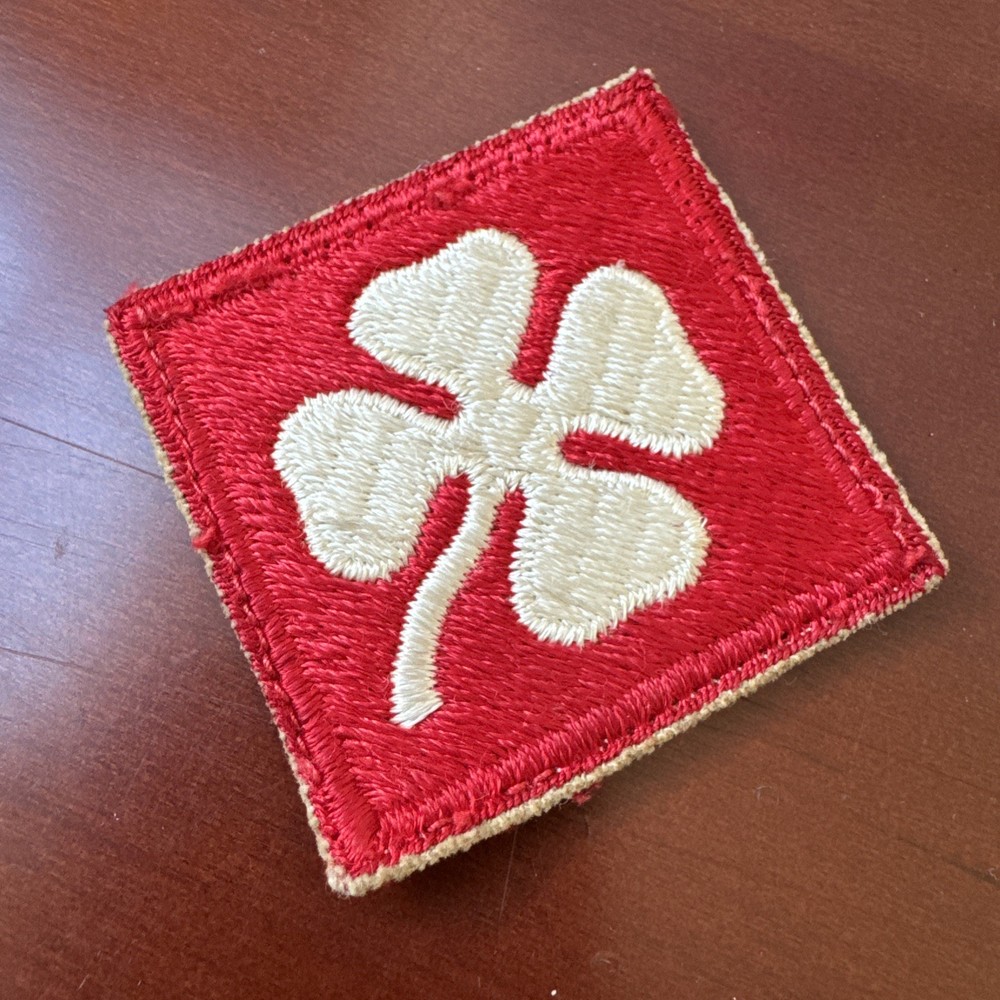 WW2 US Army 4th Army SSI Shoulder Patch Cut Edge Original War-Time Issue