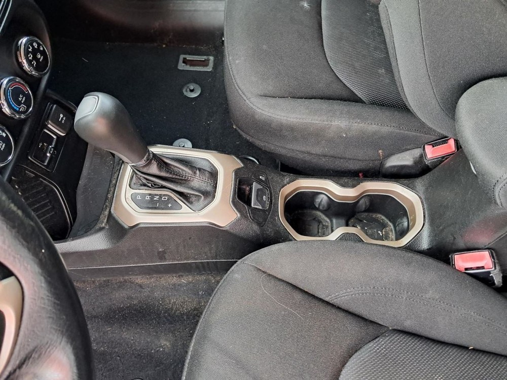 RENEGADE 2015 Glove Box 4802012