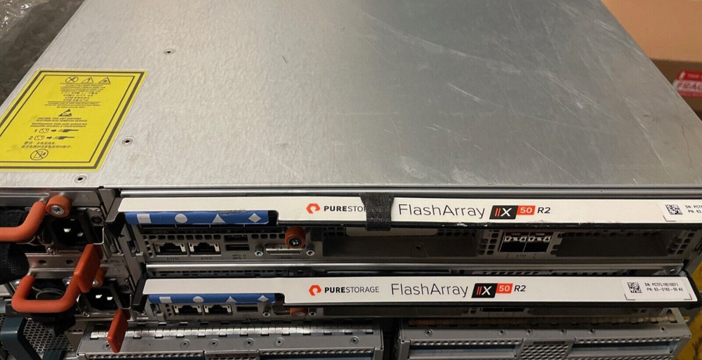 PURE STORAGE FLASH ARRAY X50 R2 Flash Storage 2x X50 R2 83-0182-00 no memory