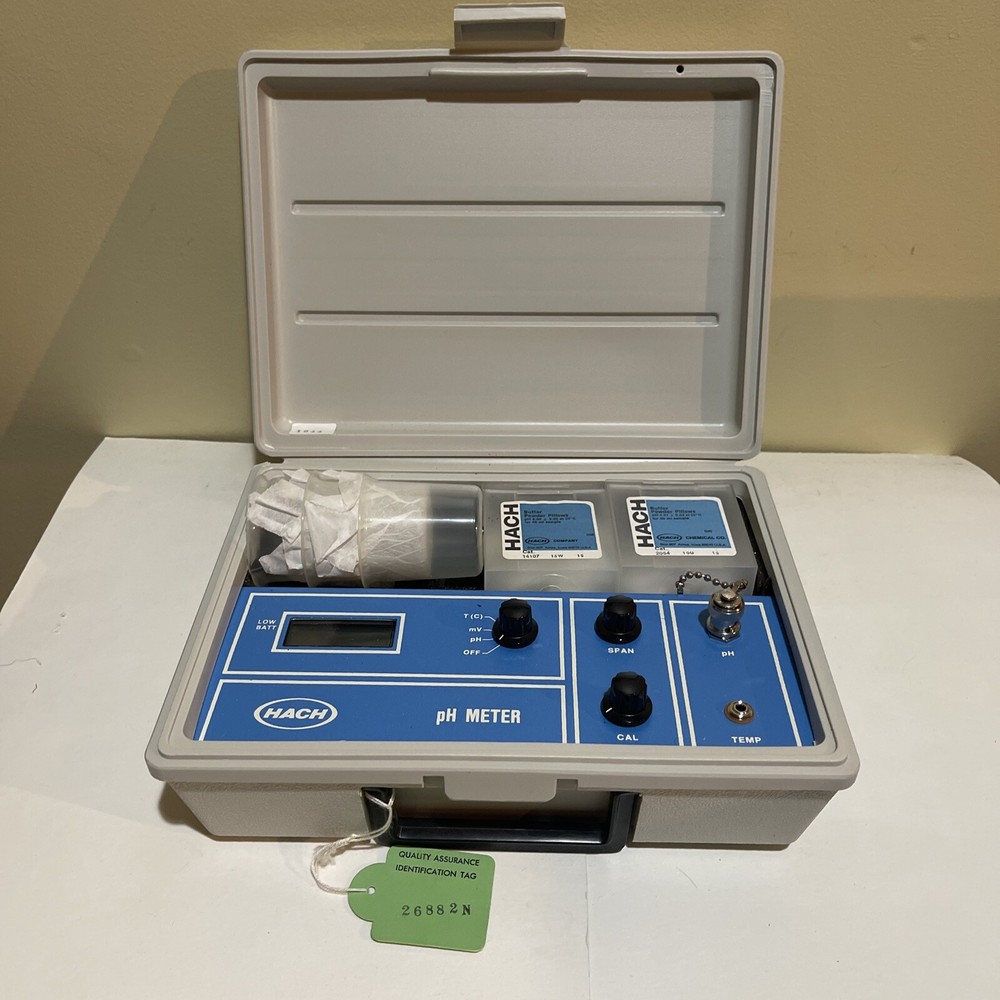 Vintage Hach Digital PH Meter Test Kit Model 19000 LK7