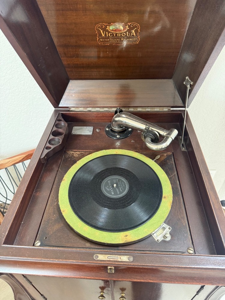 Victrola talking machine