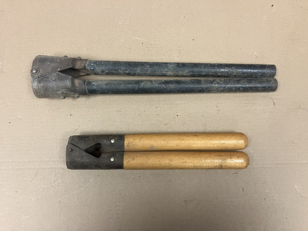 Livestock Dehorning Tools